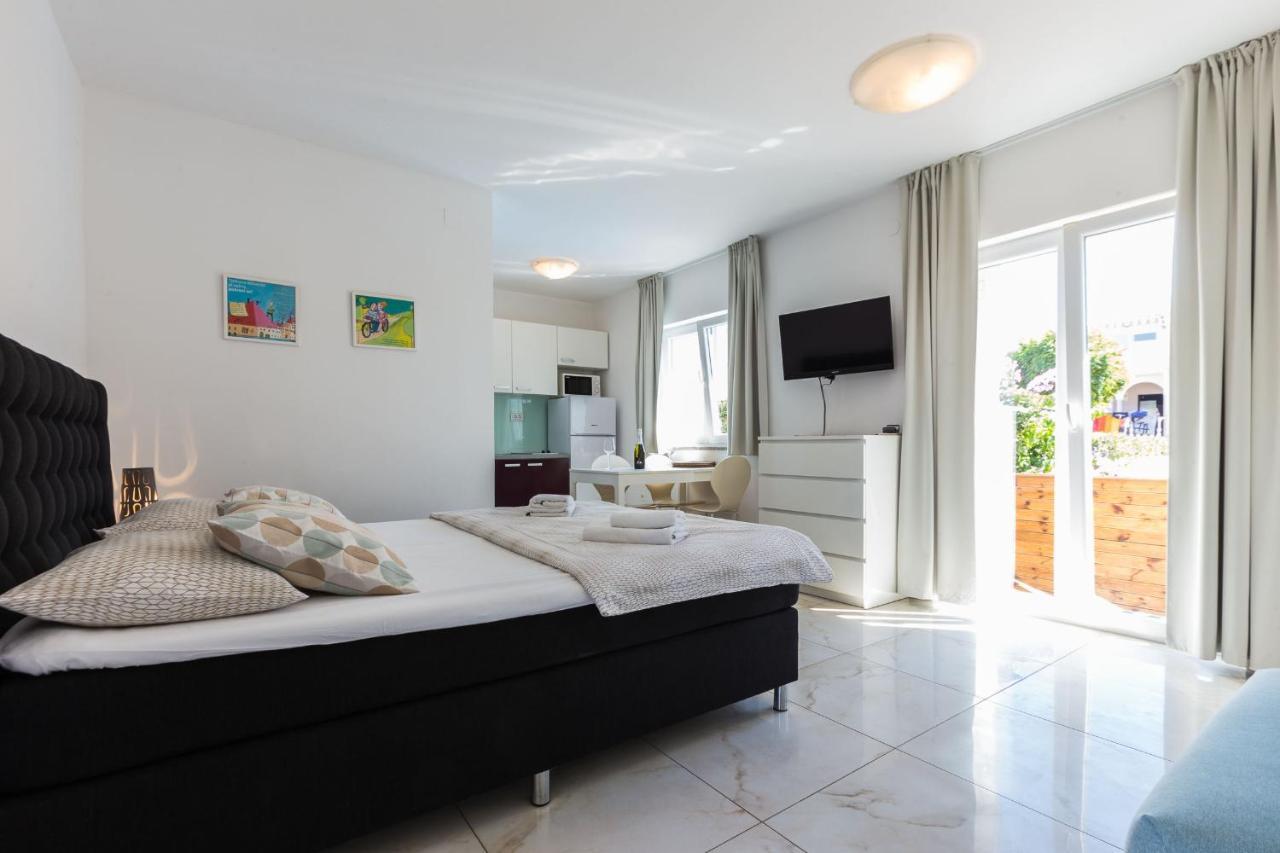 Apartments 2A Петркане Екстериор снимка