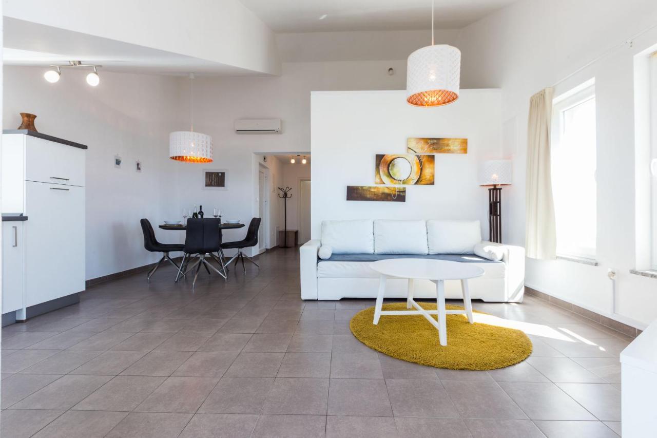 Apartments 2A Петркане Екстериор снимка